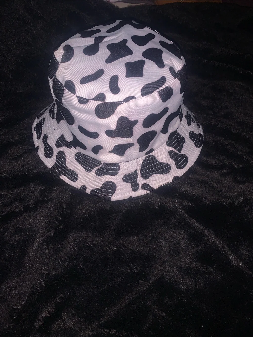 Woman Cow Print Bucket Hat - Black & White
